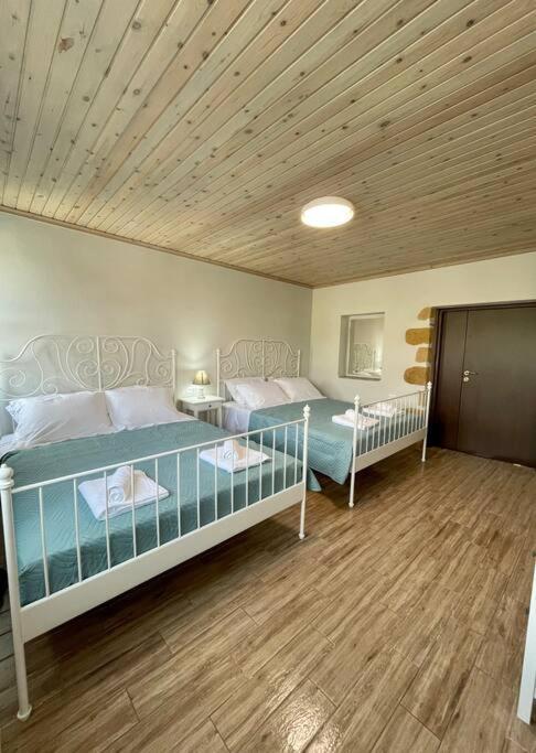 Villa Eftychia Serene Getaway With Hot Tub In A Quiet Location Киссамос Экстерьер фото