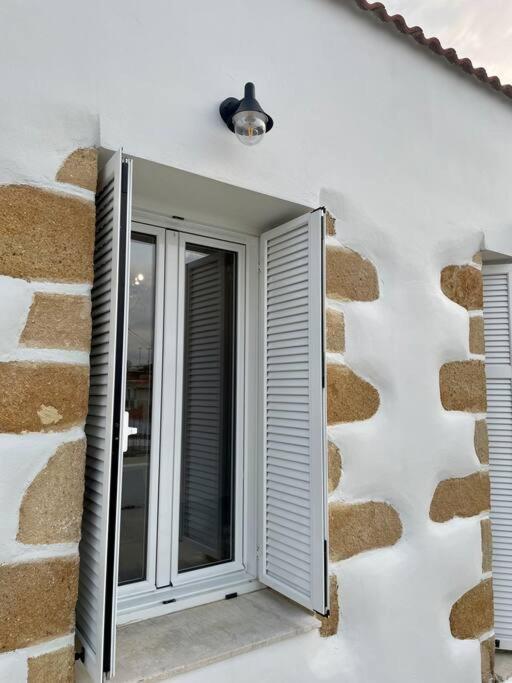 Villa Eftychia Serene Getaway With Hot Tub In A Quiet Location Киссамос Экстерьер фото