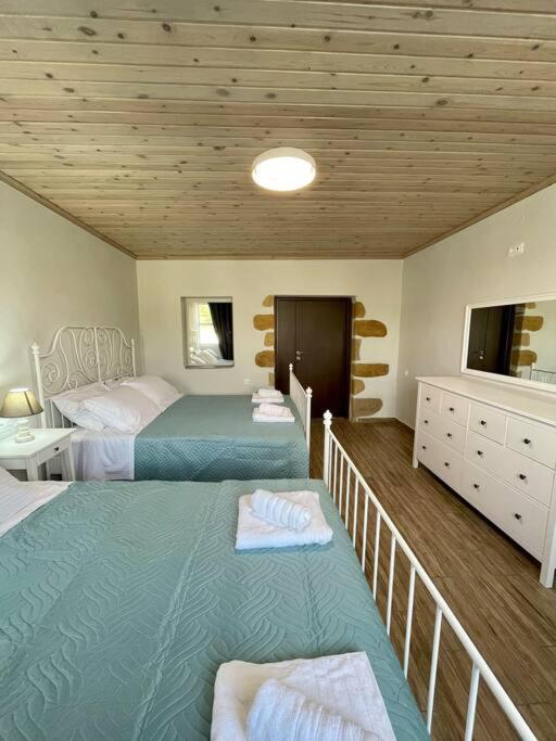 Villa Eftychia Serene Getaway With Hot Tub In A Quiet Location Киссамос Экстерьер фото